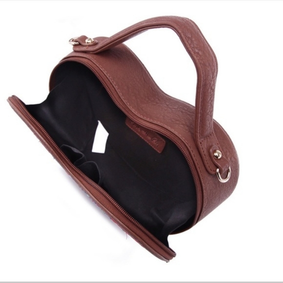 Embroidered Faux Leather Heart Purse - Picture 4 of 4